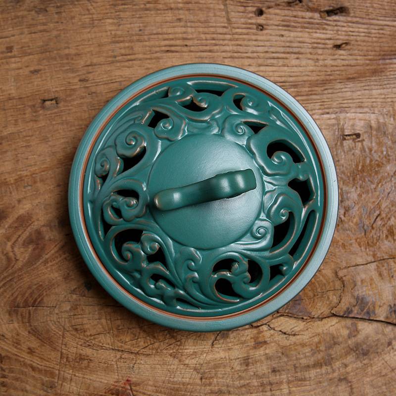 Elegant Auspicious Clouds Round Incense Coil Burner with Cover